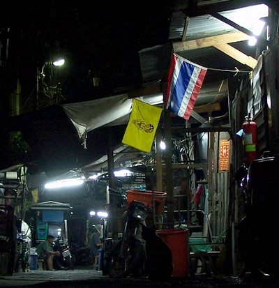 Ruelle à Bangkok, de nuit