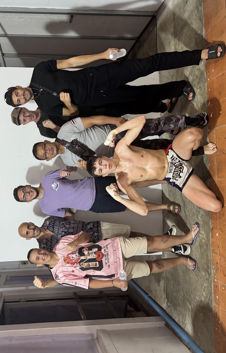 Premier combat de boxe thai à Chiang Mai en Thaïlande