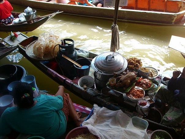 La vie au bord des klongs de Bangkok