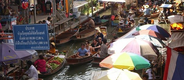 La vie au bord des klongs de Bangkok