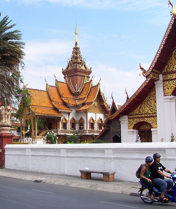 Temple à Chiang Mai et balade en scooter