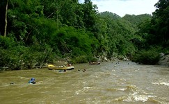 Rafting dans la campagne Thailandaise