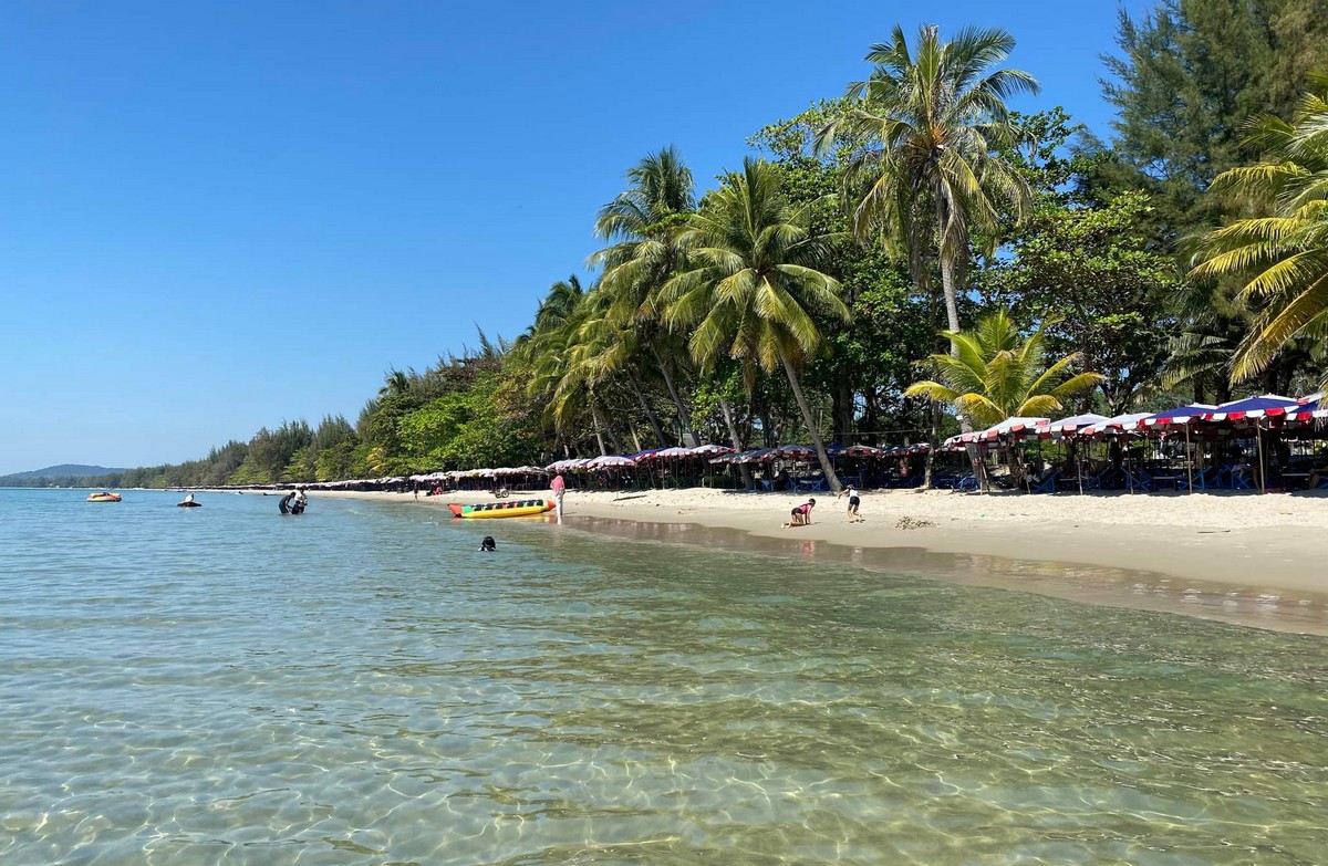 Plage à Ban Phe en Thailande